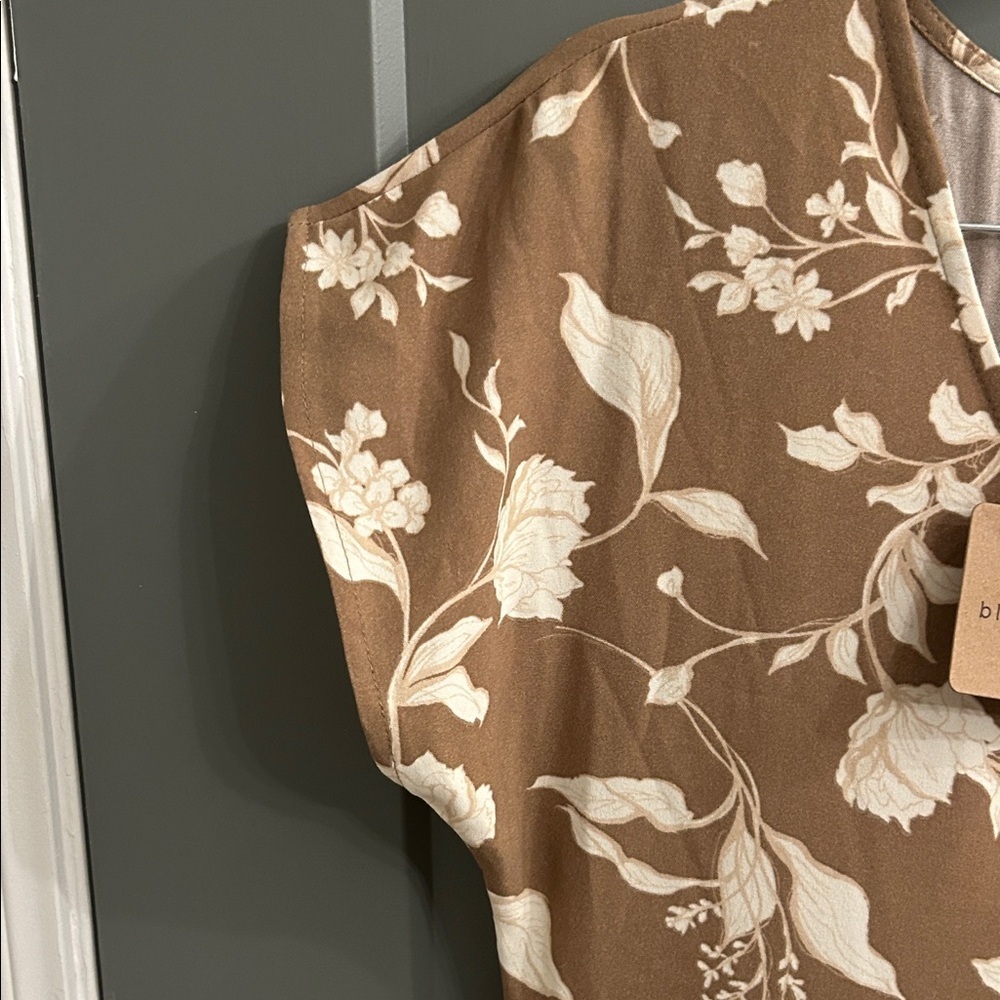 Blu Pepper Khaki and Cream Floral Midi Dress Size Medium New! - Picture 5 of 6